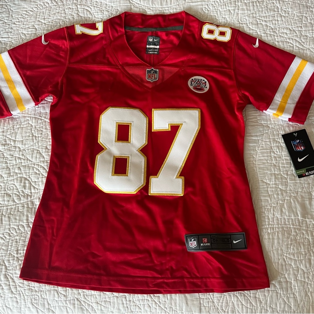Travis Kelce & Taylor Swift Fans! Official NFL Nike Women’s KC Chiefs Jersey